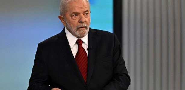 lula presidente do brasil internado com hemorragia cerebral no hospital sirio libanes